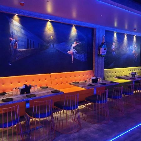 Virat Ambe Sports Club 호텔 Ulhāsnagar 외부 사진
